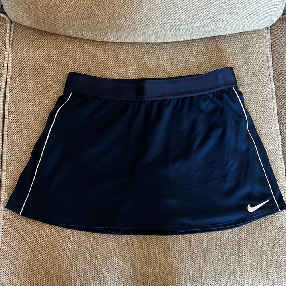 Nike Women's Nike Court Dri-FIT Tennis Skort Size M